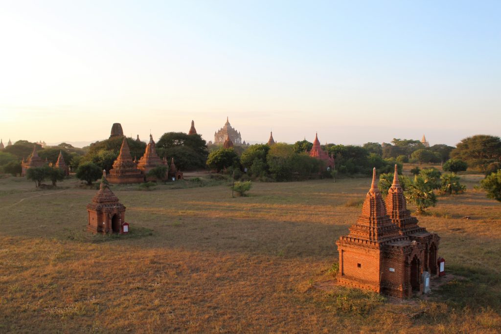 Visitar los templos de Bagan