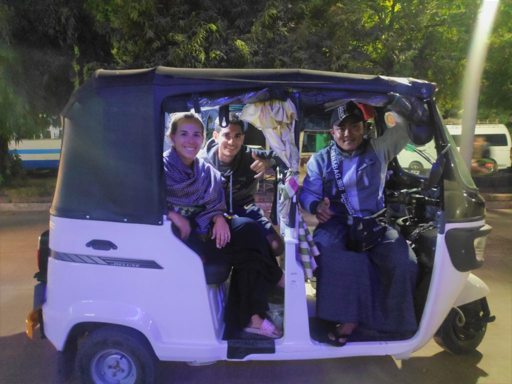 ruta en tuktuk por Mandalay