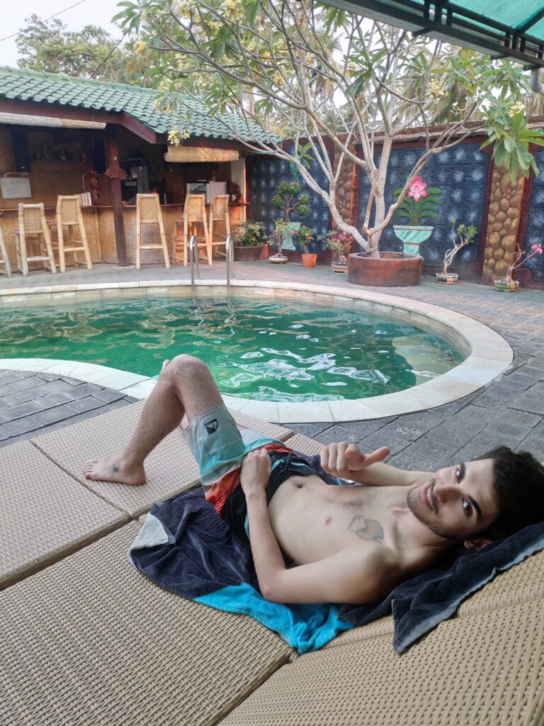 piscina hotel familiar senggigi lombok indoensia