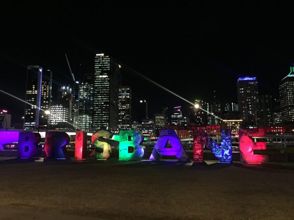 Brisbane by night - Welcome Brissy