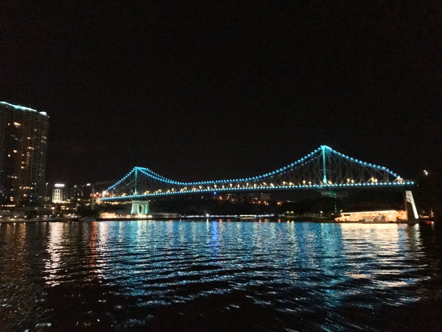 Story Bridge de noche - Welcome Brissy